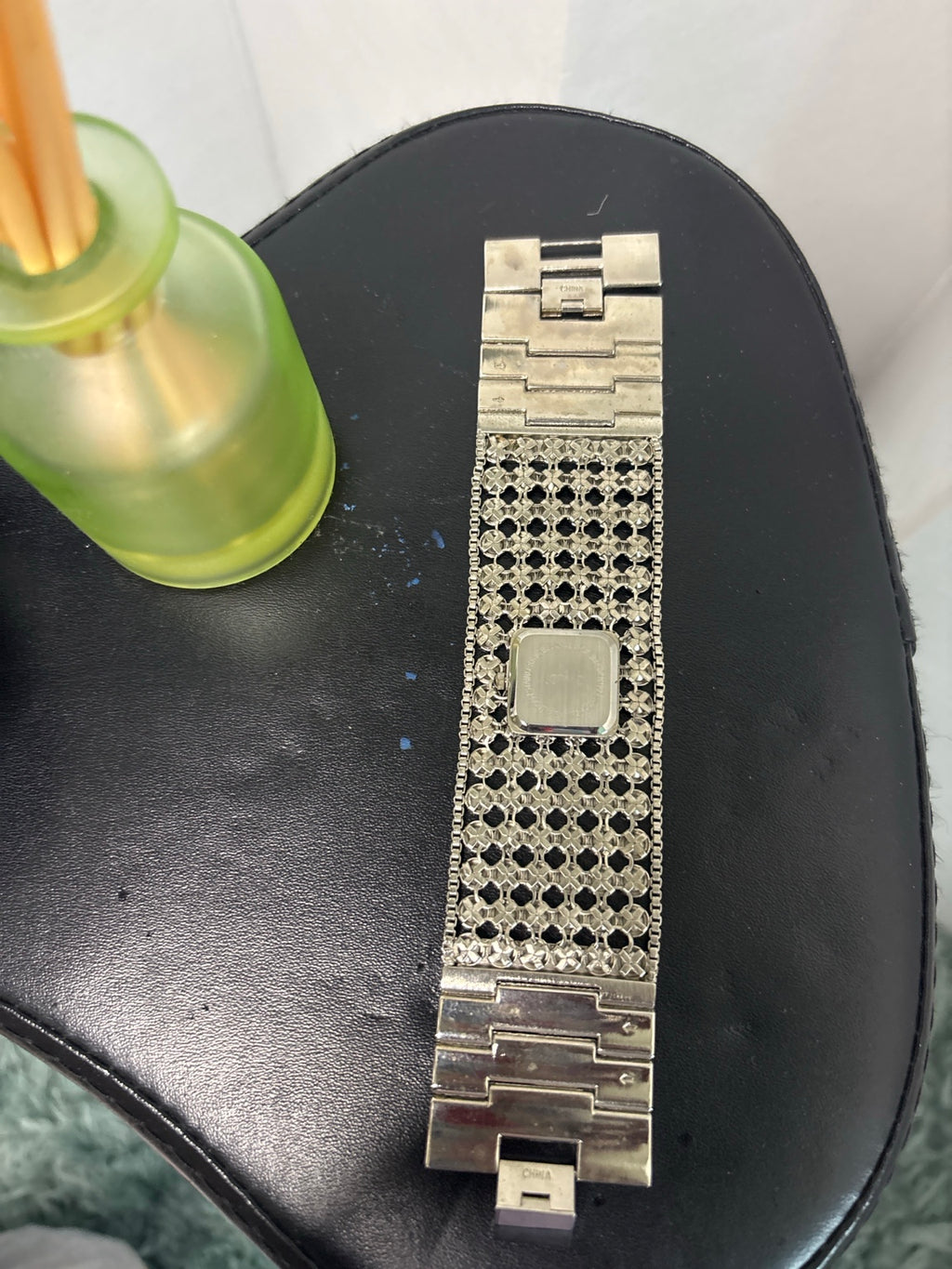 Silver Crystal Fashion Watch – Glam Sparkle Band